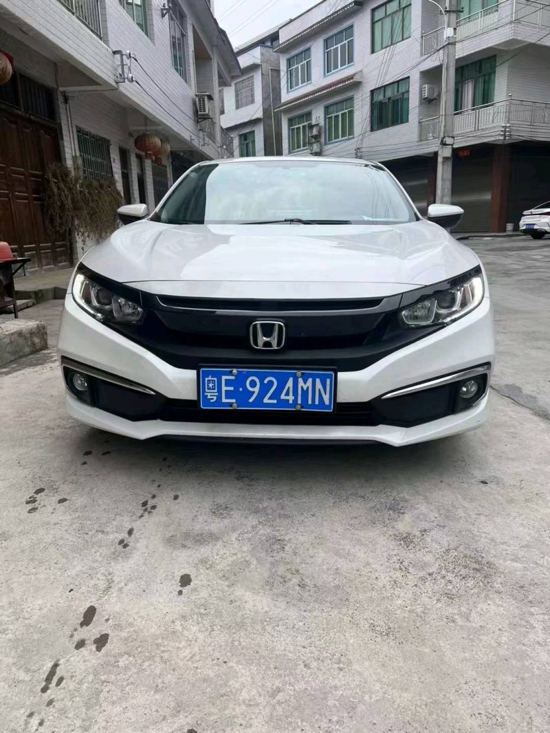 重庆19年本田思域1