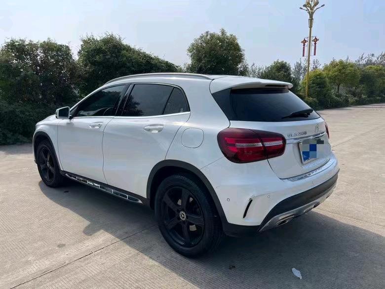 盐城19年奔驰GLA4