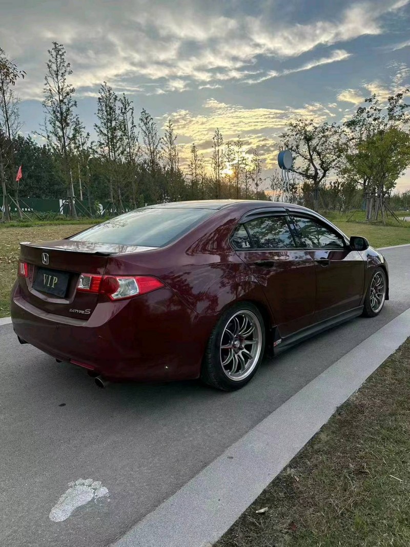 宿迁10年本田思铂睿8
