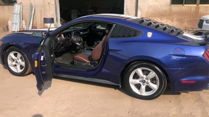 邢台15年福特野马2