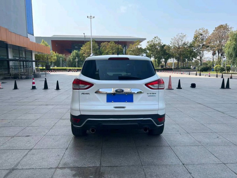 常州16年福特翼虎9