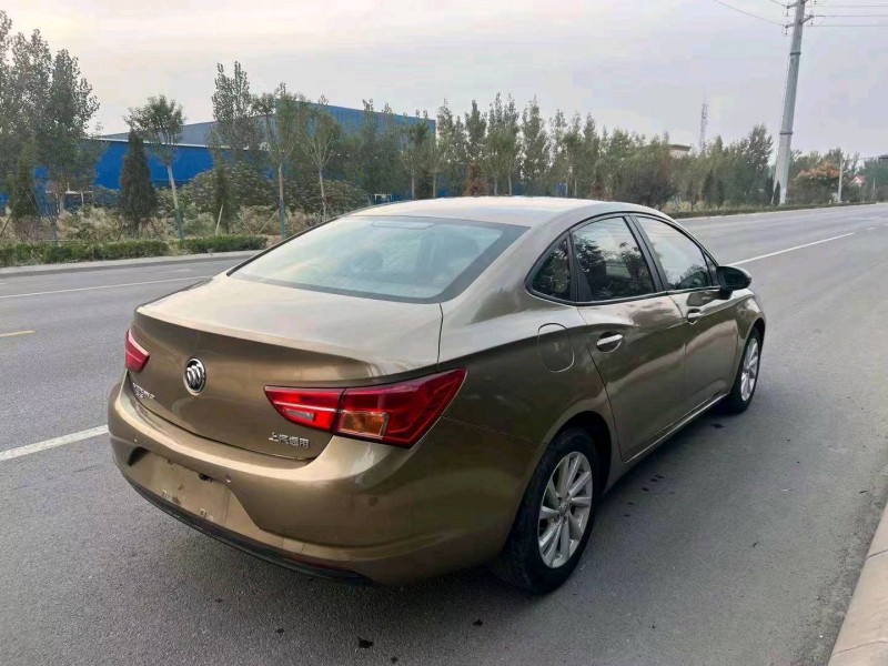 枣庄16年别克威朗4