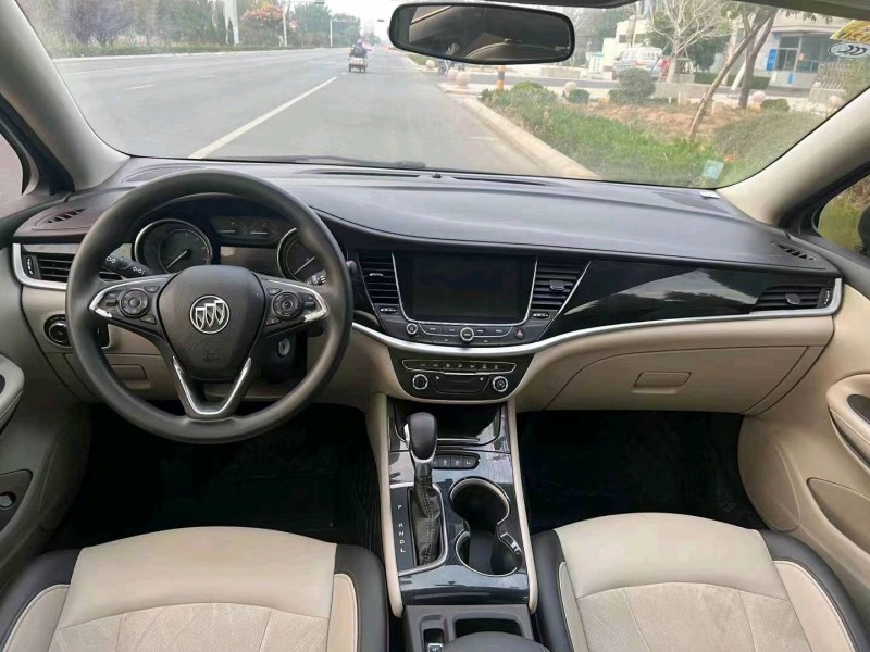 枣庄16年别克威朗8