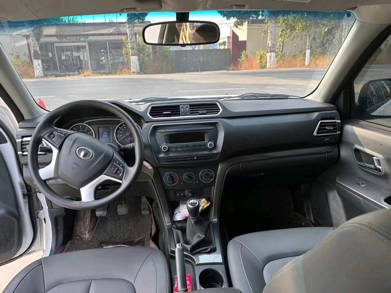 保定21年长城汽车风骏56