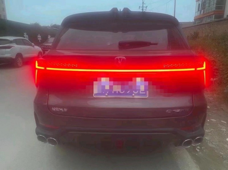 淄博22年长安汽车CS752