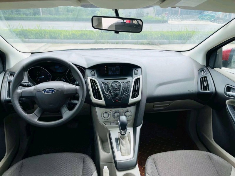 东营15年福特福克斯4