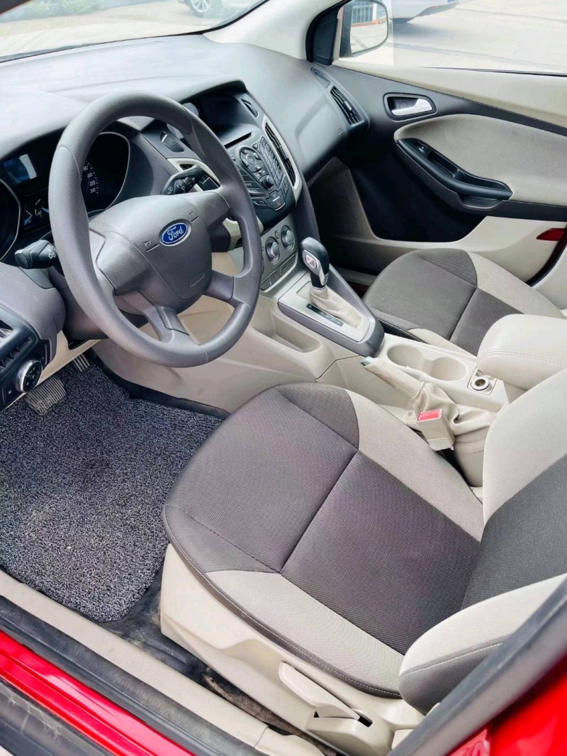 东营15年福特福克斯6