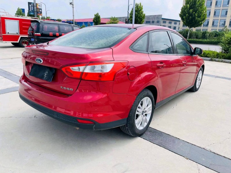 东营15年福特福克斯9