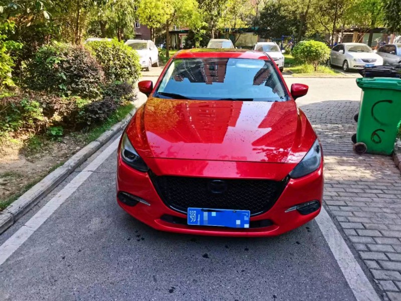 鄂州17年馬自達昂克賽拉1