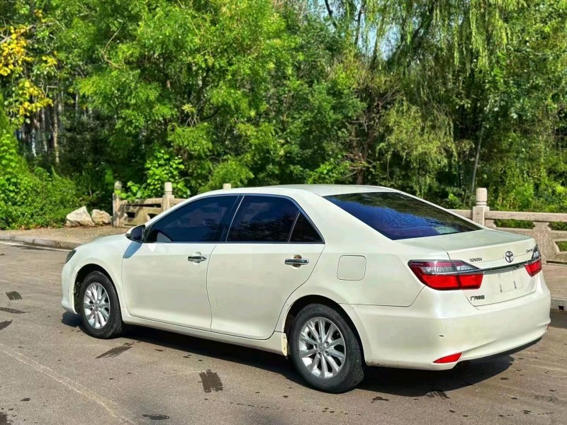 枣庄17年丰田凯美瑞7