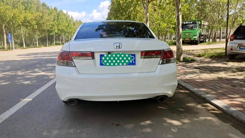 聊城11年本田雅阁9