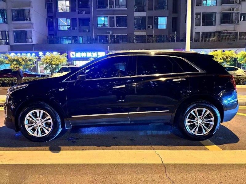 保定20年凯迪拉克XT53