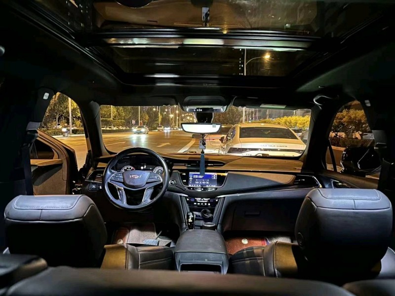 保定20年凯迪拉克XT57