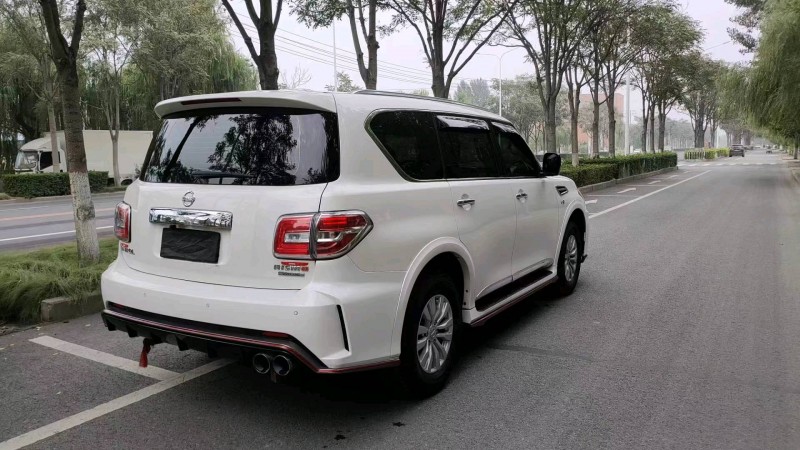 邯郸17年日产途乐2