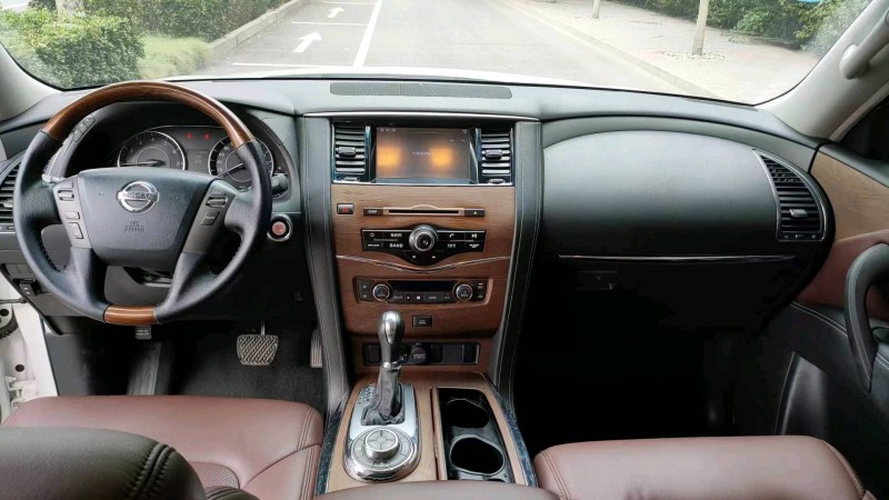 邯郸17年日产途乐5