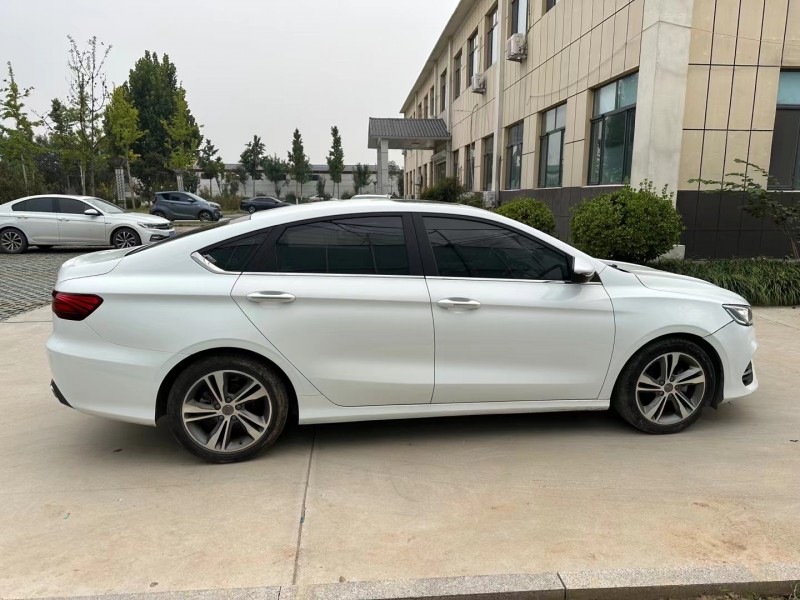 济宁19年吉利缤瑞5