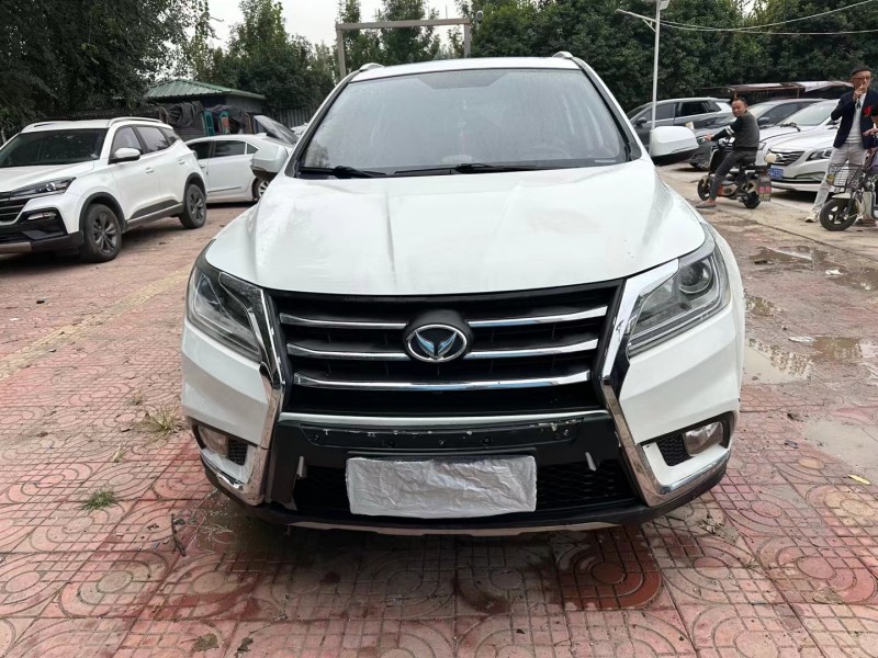 济宁17年北汽幻速S61