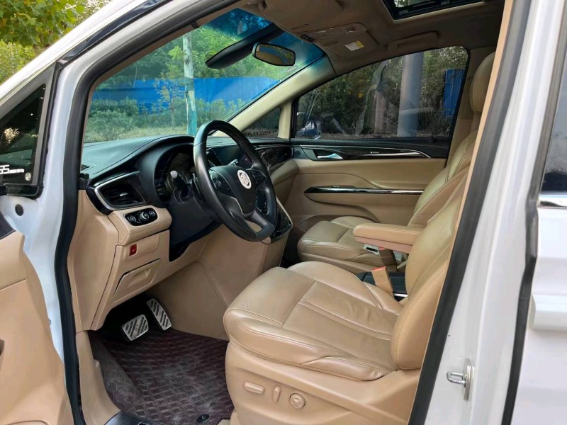 徐州18年别克GL86