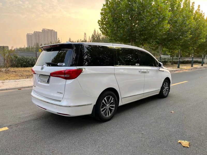 徐州18年别克GL88