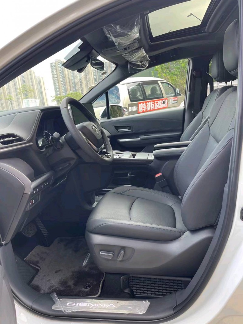 佛山23年丰田塞纳6