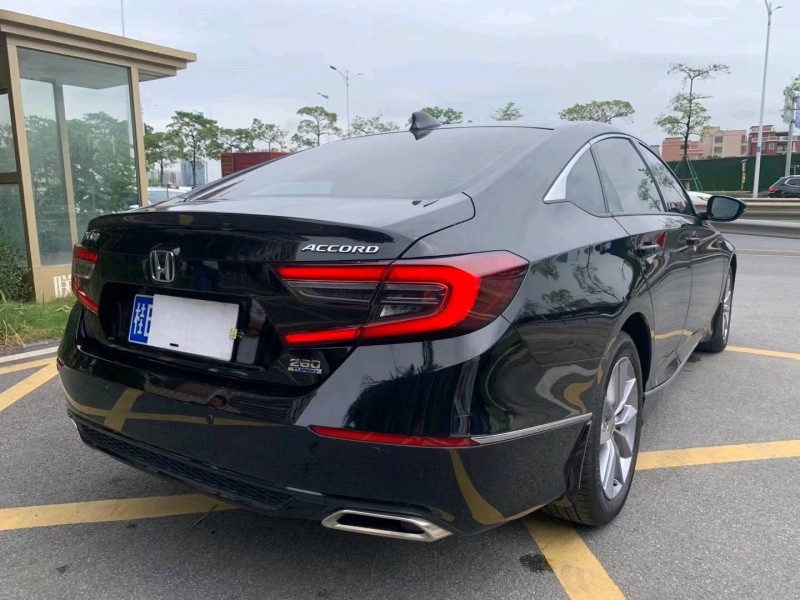 佛山22年本田雅阁4