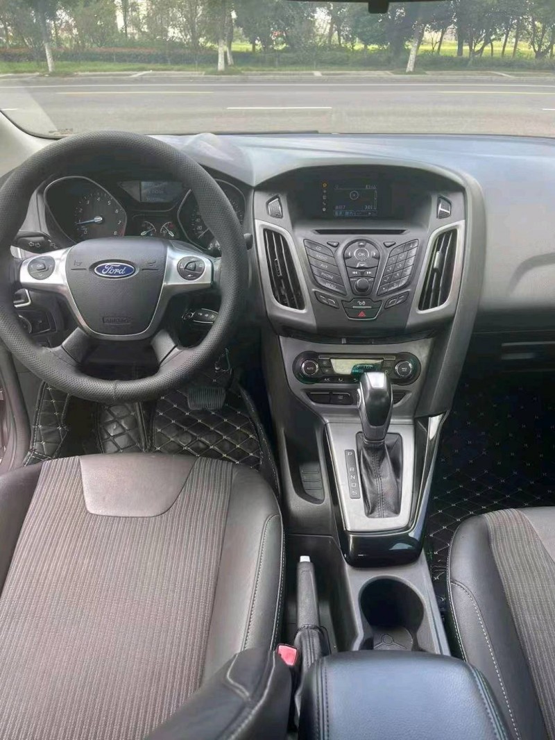 常州14年福特福克斯5