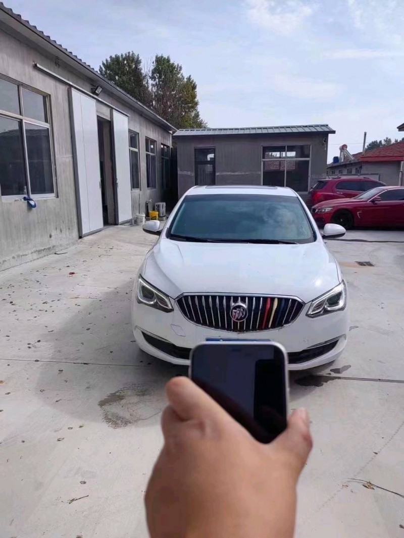 青岛17年别克英朗1