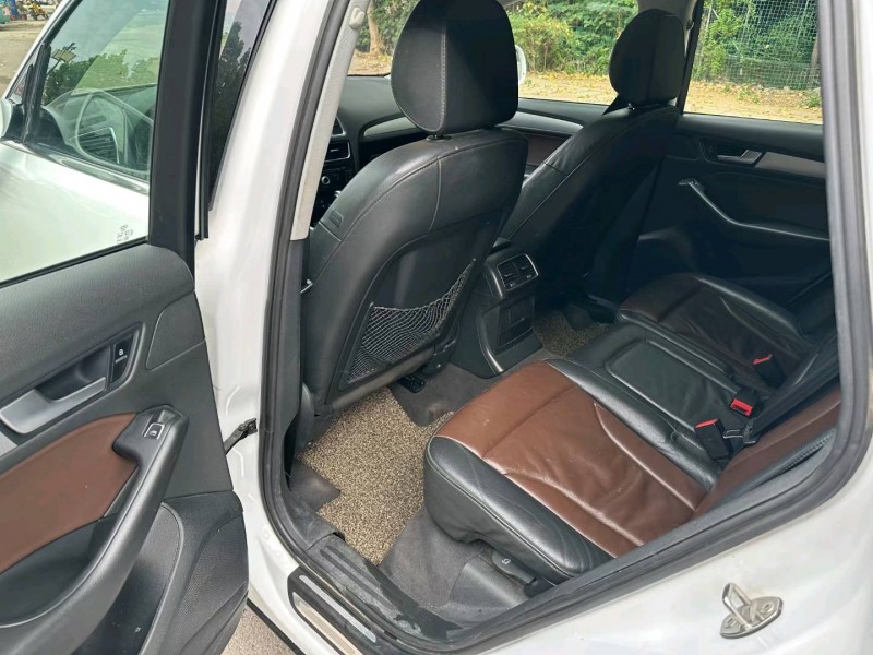 济宁16年奥迪Q54