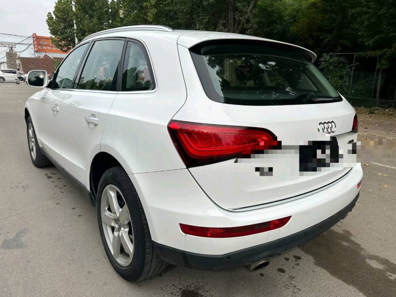 济宁16年奥迪Q57