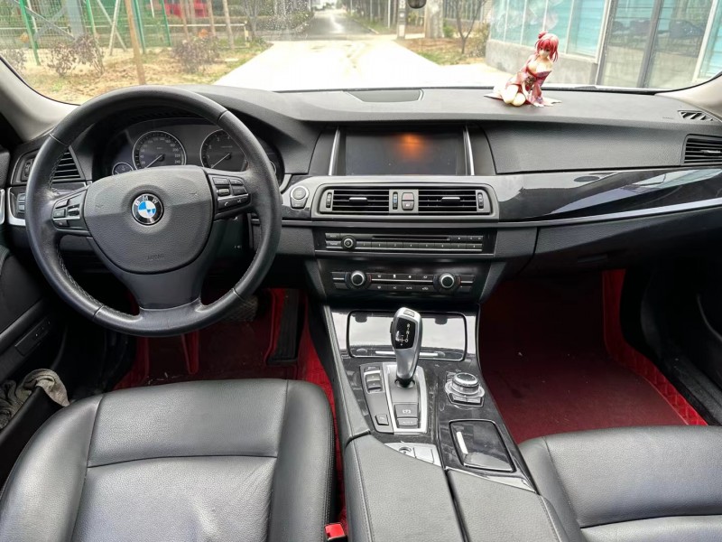 济宁14年宝马5系8