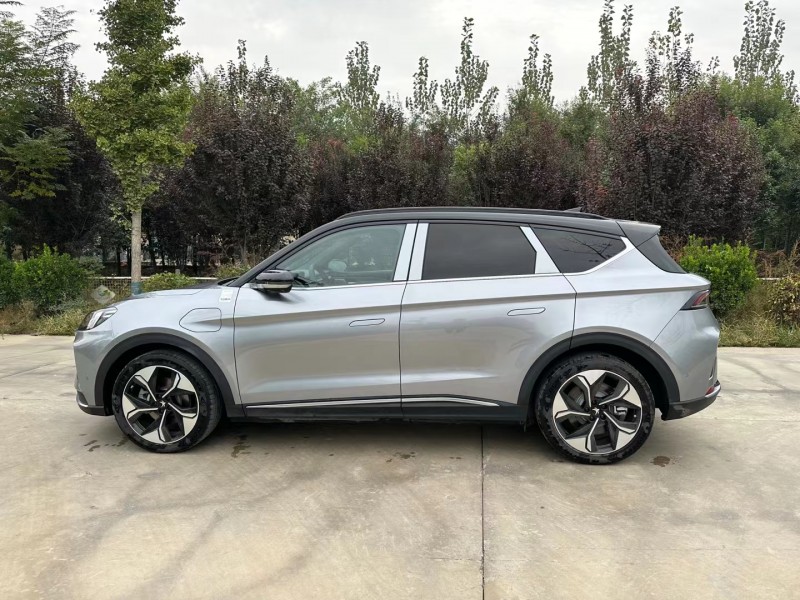 济宁23年极狐汽车阿尔法5