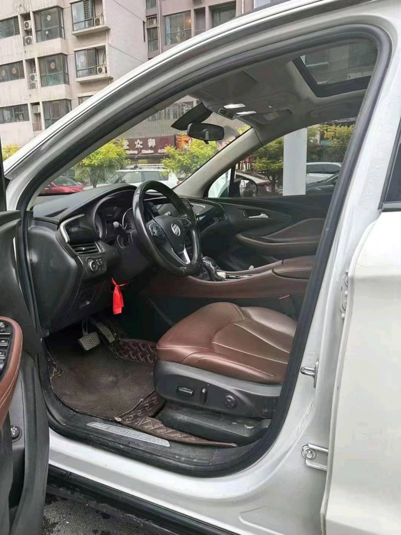 邢台20年别克昂科威5