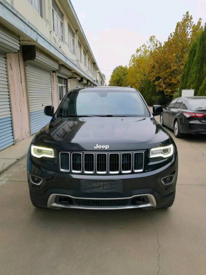 东营16年Jeep大切诺基1