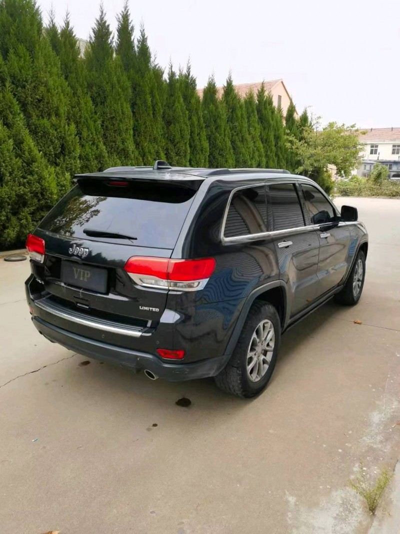 东营16年Jeep大切诺基4