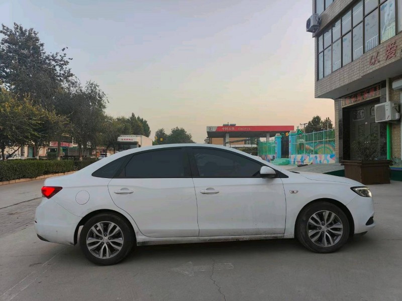 石家庄20年别克英朗8