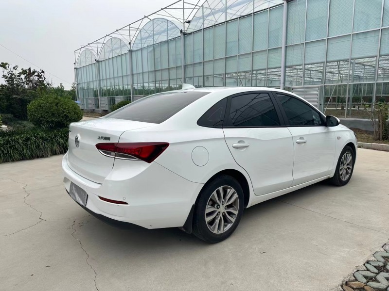 济宁20年别克英朗GT4