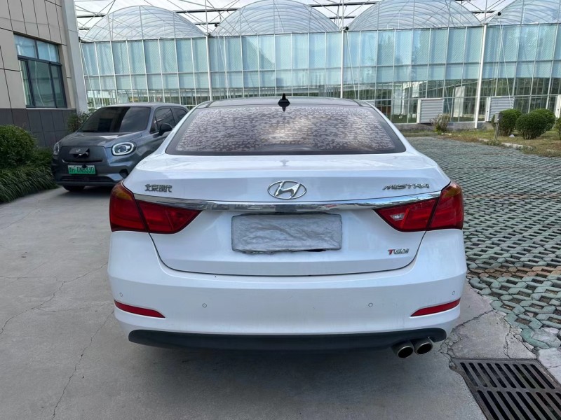 济宁17年现代名图9