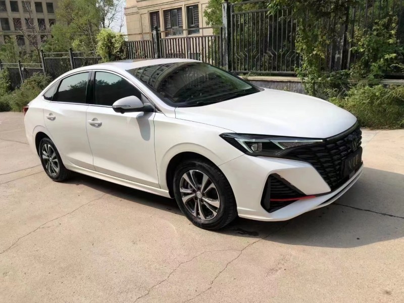 济宁22年长安汽车逸动2