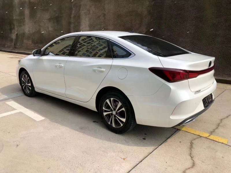 济宁22年长安汽车逸动4