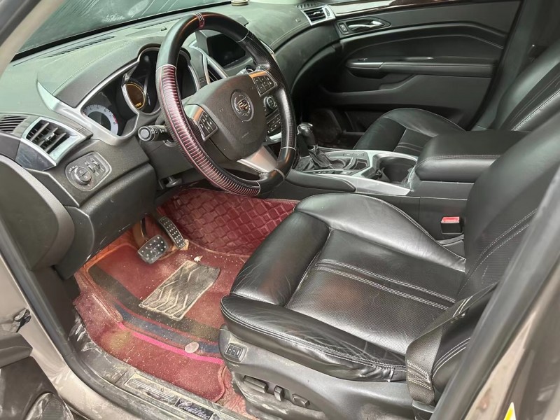 济宁12年凯迪拉克SRX7