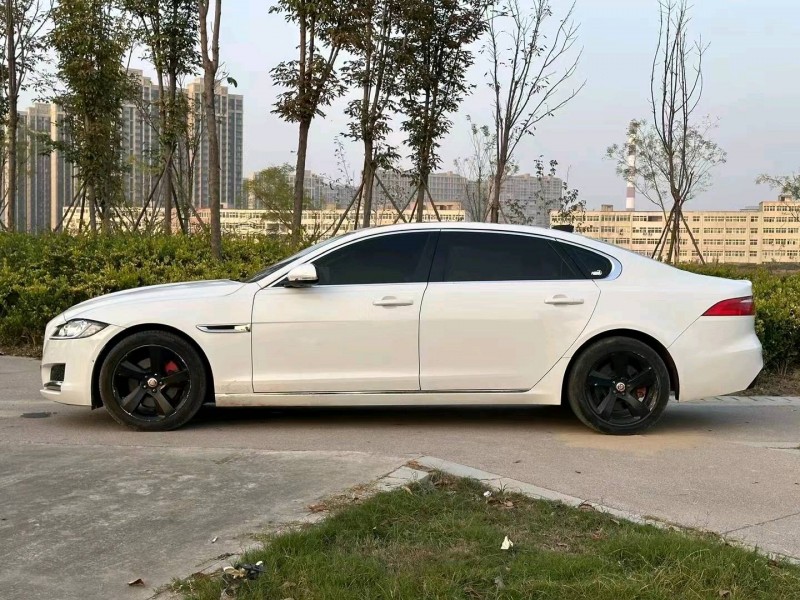 安陽18年捷豹XFL6