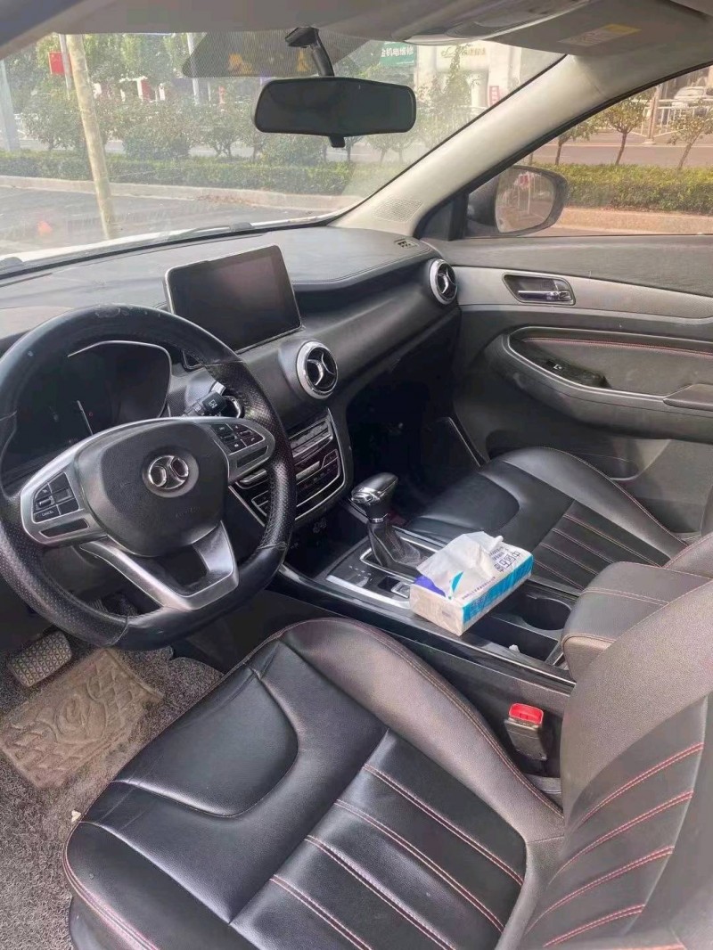 潍坊18年北汽绅宝智行4