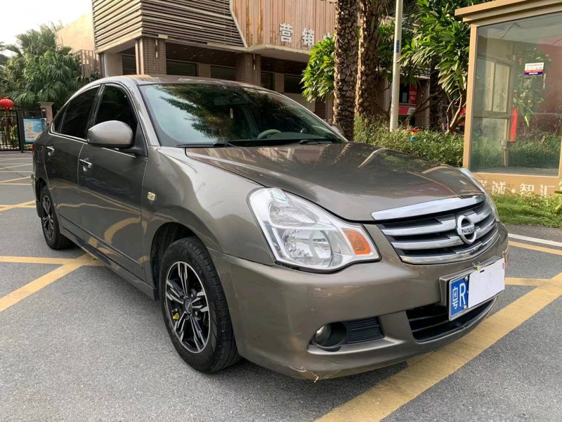 佛山16年日产轩逸3