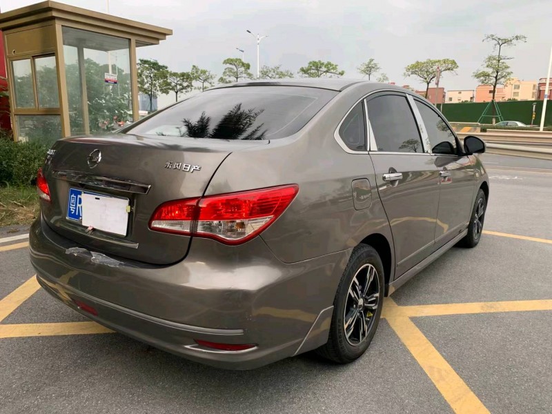 佛山16年日产轩逸4