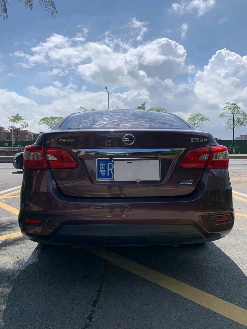 佛山17年日产轩逸9