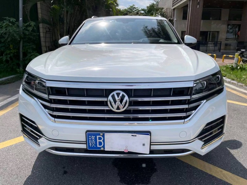 佛山19年大众途锐1