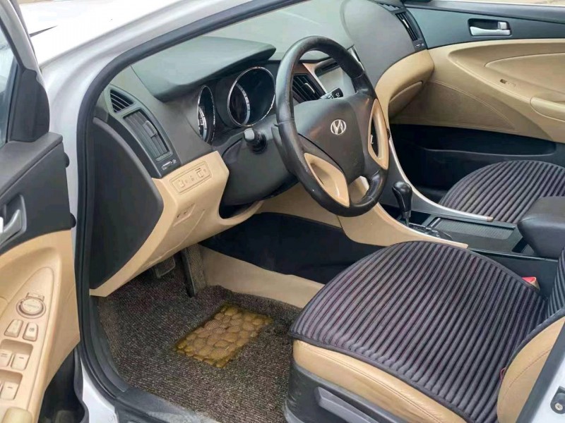 邯郸13年现代索纳塔八4