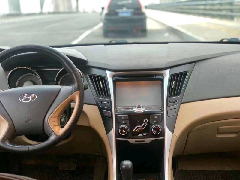 邯郸13年现代索纳塔八6