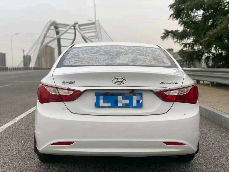 邯郸13年现代索纳塔八9