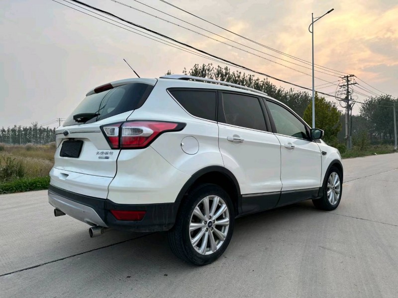 徐州17年福特翼虎6